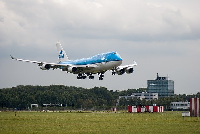 buying KLM shares